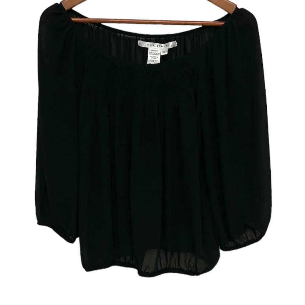 •EUC• Black Flowy Transluscent Blouse with 3/4 Sleeves (Size Small - Medium) - Picture 11 of 12